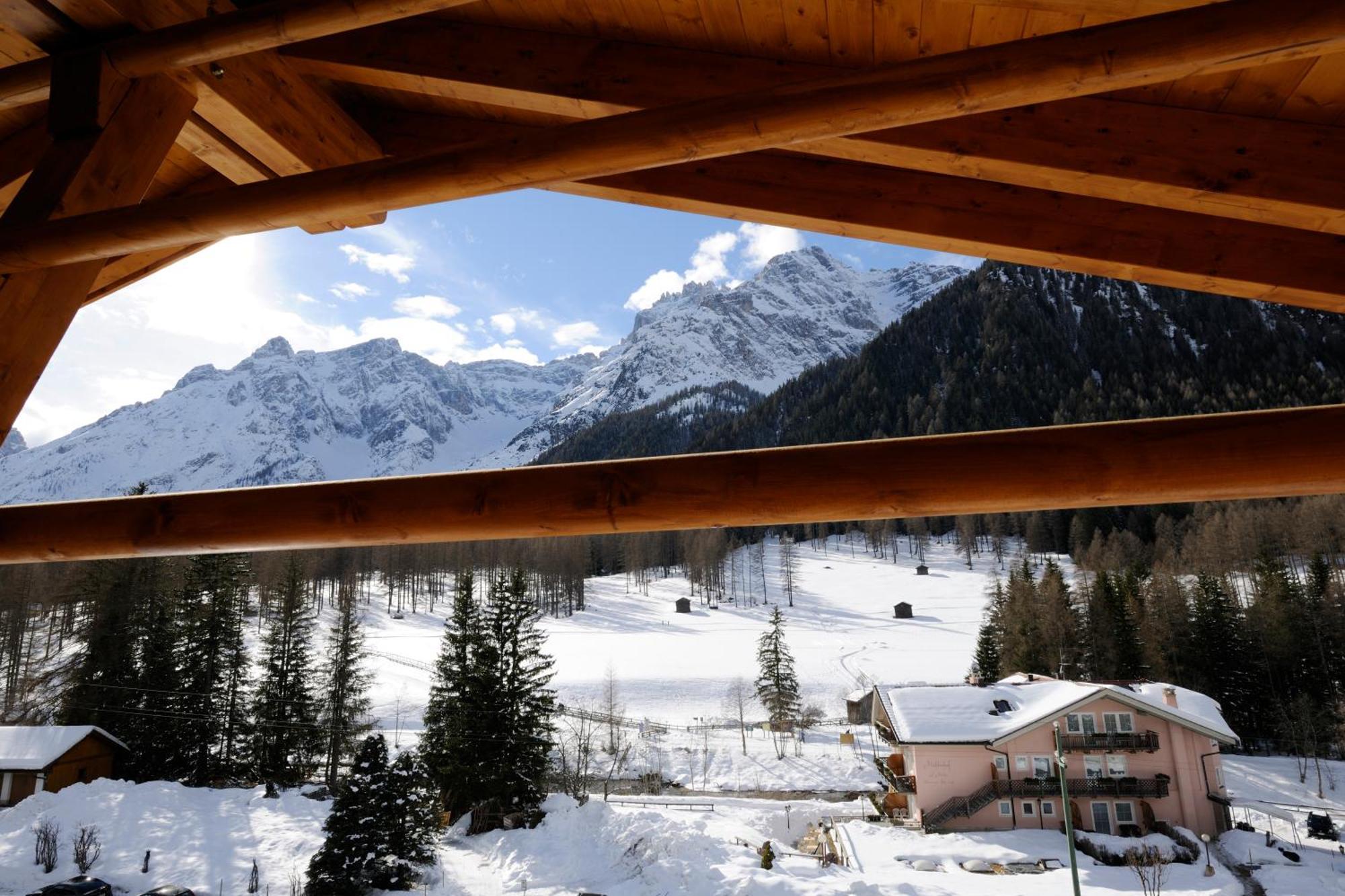 BAD MOOS - Dolomites Spa Resort Sexten Habitación foto