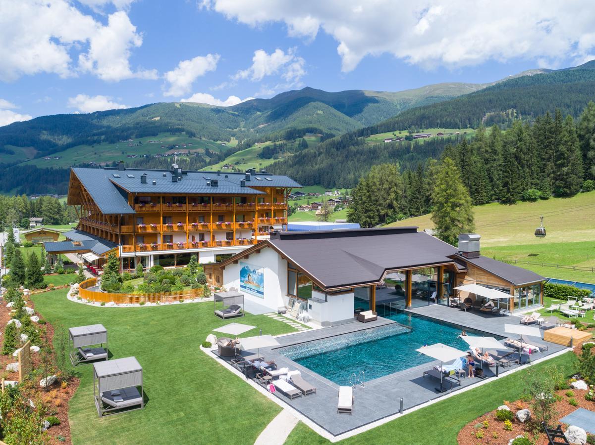 BAD MOOS - Dolomites Spa Resort Sexten Exterior foto